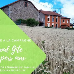 Grand Maison D Alice Auvergne - 15 Personnes Hébergement de vacances