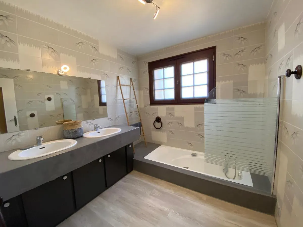 GITE LAVANDE avec piscine privée CLASSÉ 4 Étoiles Lagorce  Appartement Lagorce (Ardeche)