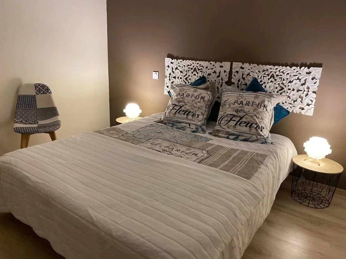 GITE LAVANDE avec piscine privée CLASSÉ 4 Étoiles Lagorce  Lagorce (Ardeche)