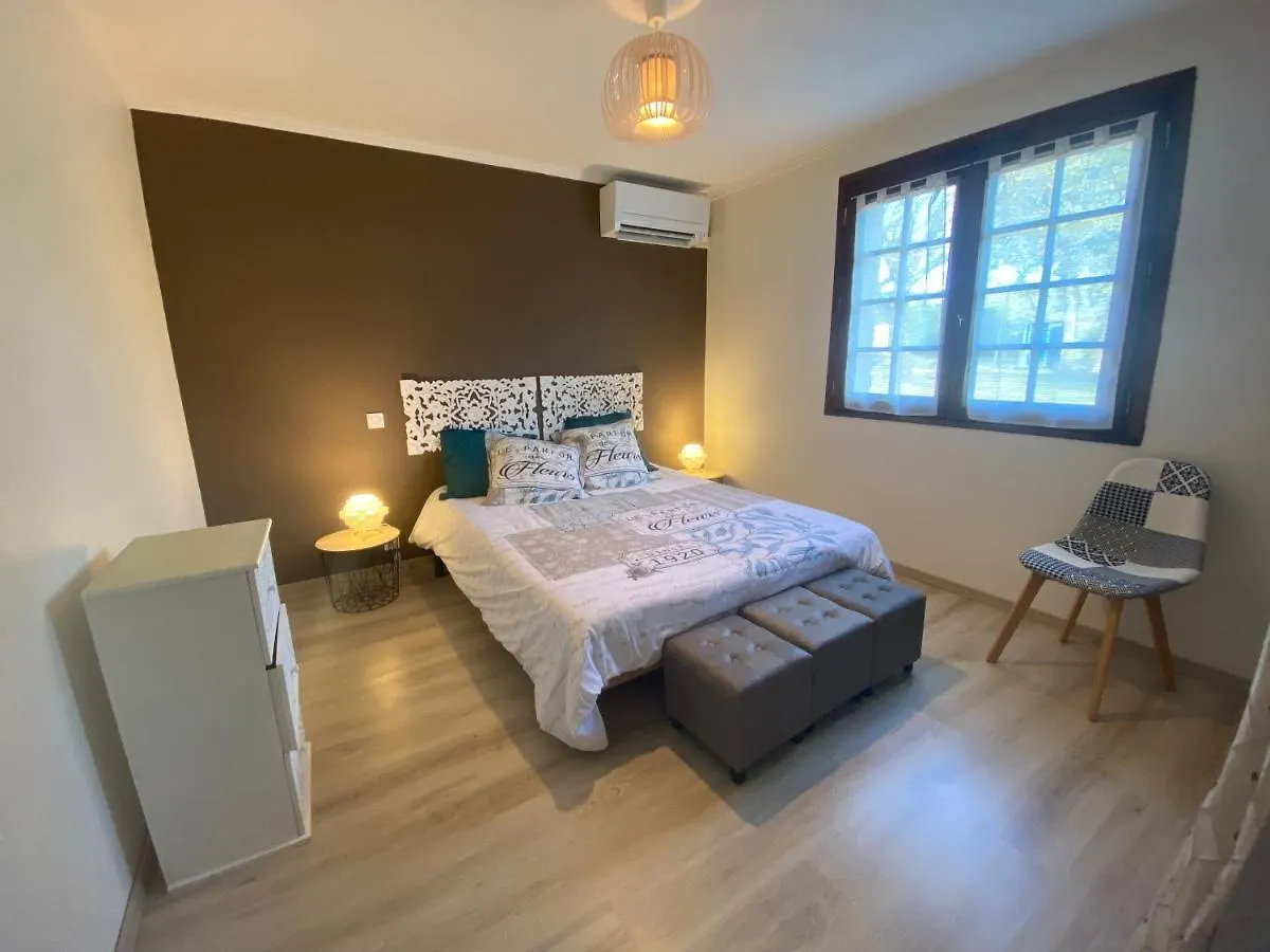 GITE LAVANDE avec piscine privée CLASSÉ 4 Étoiles Lagorce  Appartement Lagorce (Ardeche)