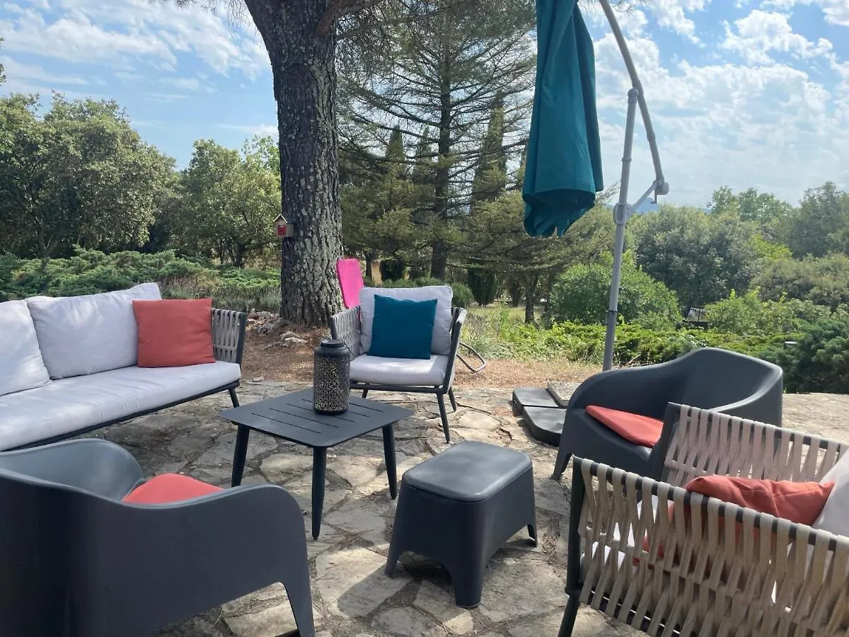 GITE LAVANDE avec piscine privée CLASSÉ 4 Étoiles Lagorce  France