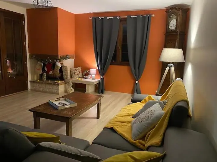 GITE LAVANDE avec piscine privée CLASSÉ 4 Étoiles Lagorce  0*, Lagorce (Ardeche) France